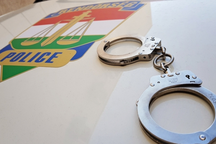 Számlagyárat működtettek, letartóztatták őket