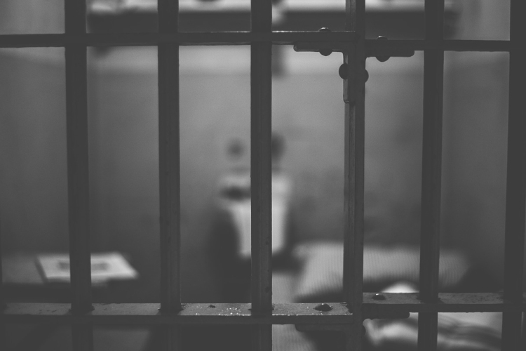 Életfogytig terjedő börtönbüntetést szabhatnak ki a pedofilokra Oroszországban