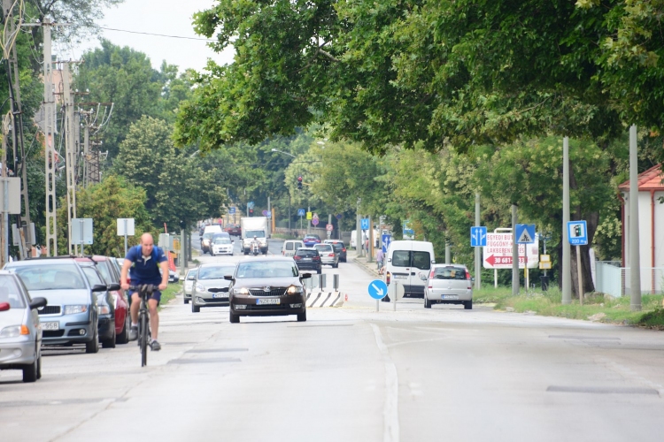 A Királykút kereszteződésben kezdődik a Berényi út felújítása