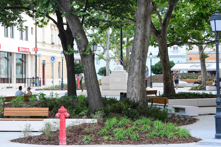 Hétfőn délután avatják fel az Országzászló emlékművet és a megújult teret