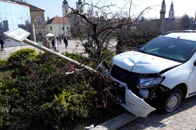 Baleset történt a Palotai úton, Székesfehérváron