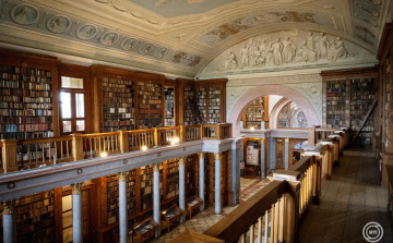 Rovarinvázió miatt átmenetileg bezár a Pannonhalmi Főapátsági Könyvtár