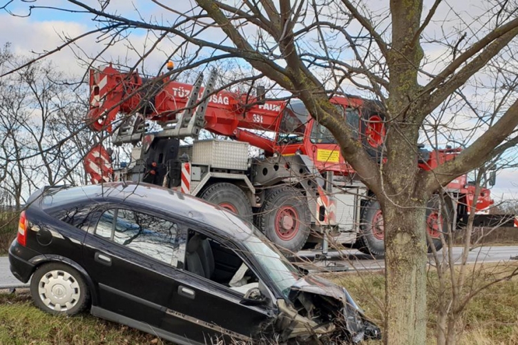 Halálos baleset – Hármas karambol történt a 81-esen, Fehérvárnál