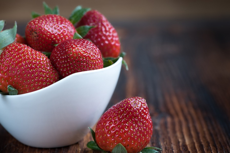 A szélsőséges időjárás ellenére kedvező az idei szamócatermés