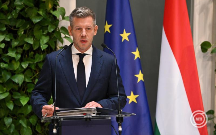 Magyar Péter: mától nincs szükség az önkéntes fogyasztáscsökkentésre