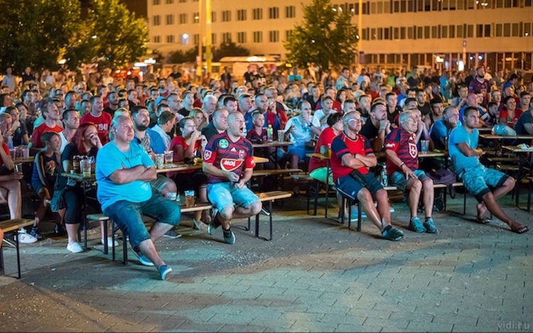 Meccsnézés óriáskivetítőn - szurkoljon a Vidinek a Malmö ellen a Petőfi parkban!