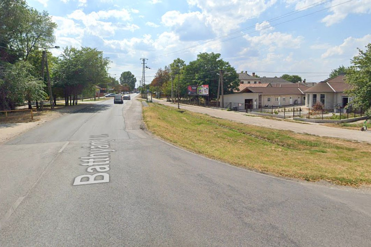 Hétfőn kezdődnek a munkálatok a Batthyány utcában - új parkolók, járdák és buszmegálló épül