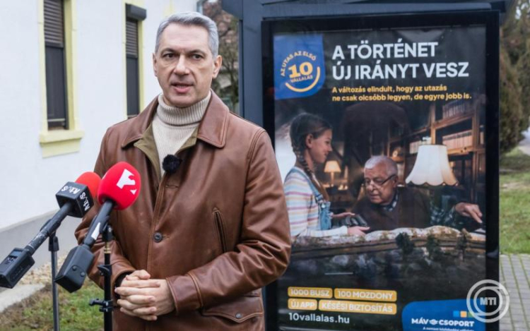 Lázár János: Magyarországon a közlekedés mindenki számára legyen alapjog