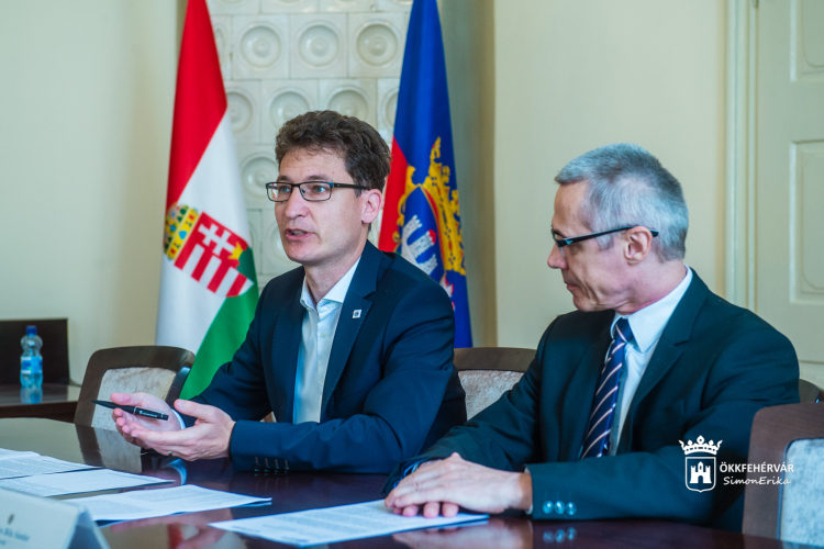 Az Alkotmánybíróság a demokrácia mellett döntött